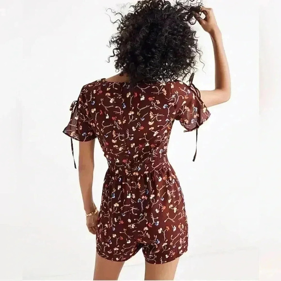 Madewell Floral  Romper Burgandy Size 6 Carnations Short Flutter Sleeve - Picture 3 of 16